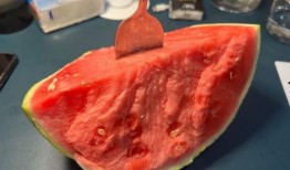 吃鲜瓜拉肚子,小心腹泻困扰